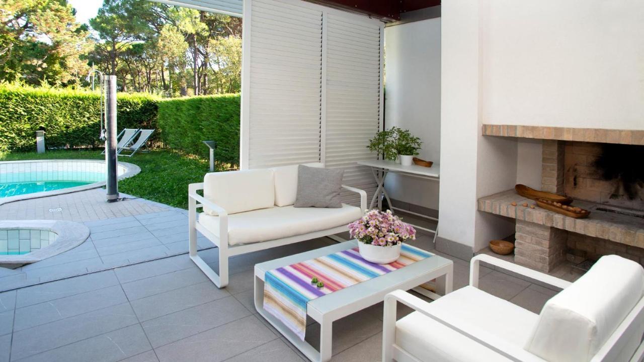 Villa Riva Beachfront Lignano Sabbiadoro Extérieur photo