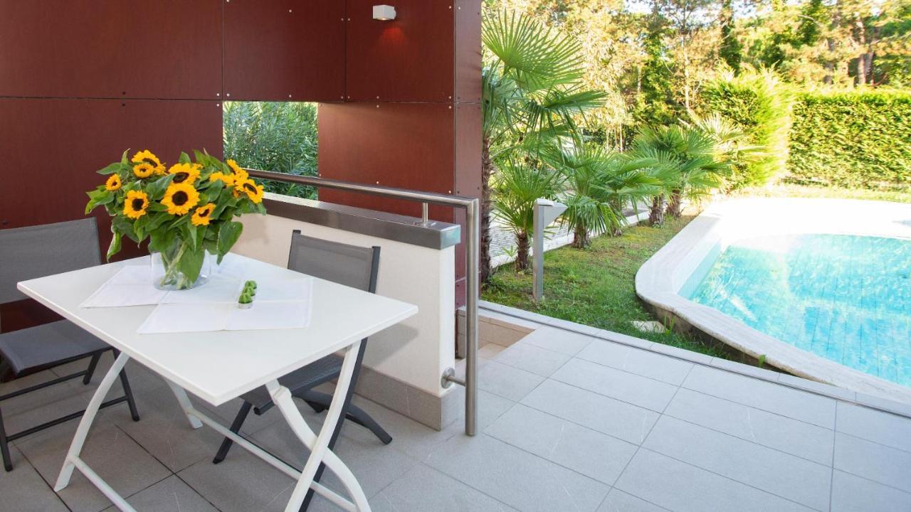 Villa Riva Beachfront Lignano Sabbiadoro Extérieur photo