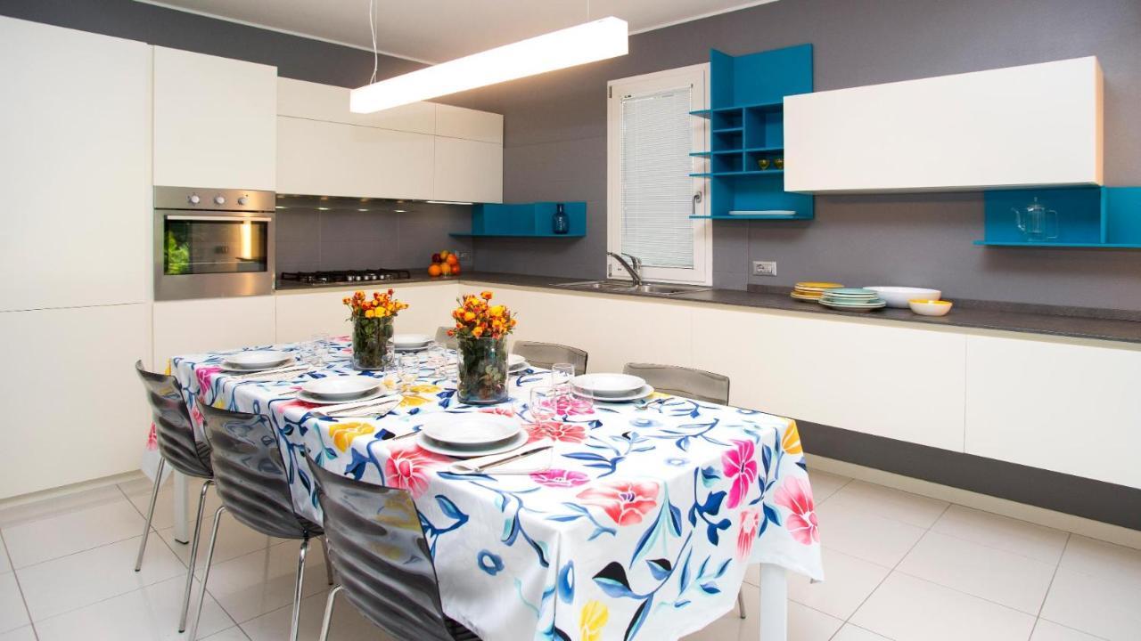 Villa Riva Beachfront Lignano Sabbiadoro Extérieur photo